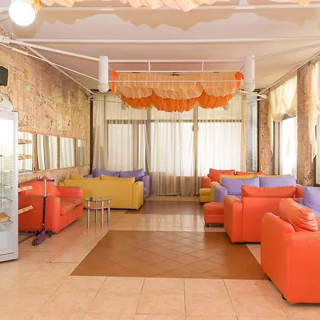 Hotel Holiday - Ministerial Council 2*