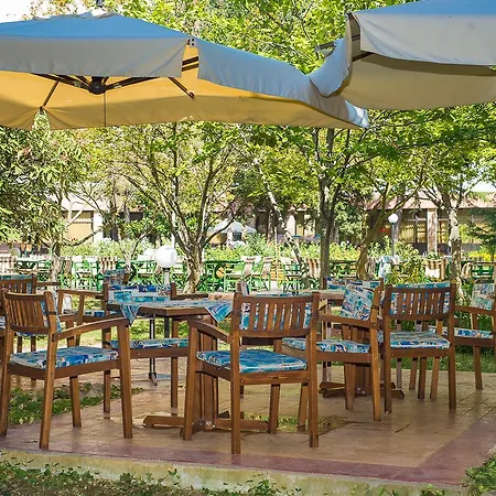 Hotel Holiday - Ministerial Council 2*